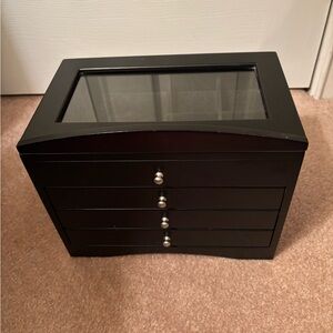 Elegant Black Jewelry Organizer